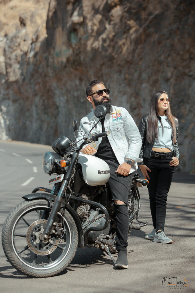Outdoor couple photography